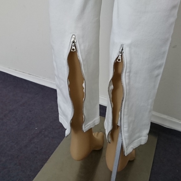 [BLANK] NYC Jeans  Size 28 - Picture 6 of 8